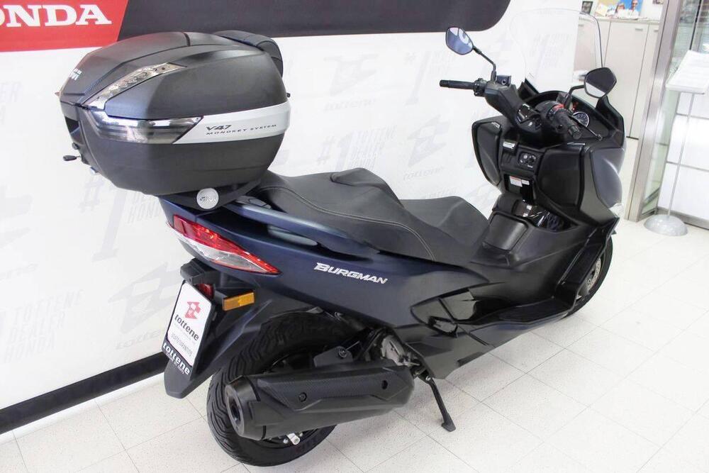 Suzuki Burgman AN 400 (2017 - 20) (2)