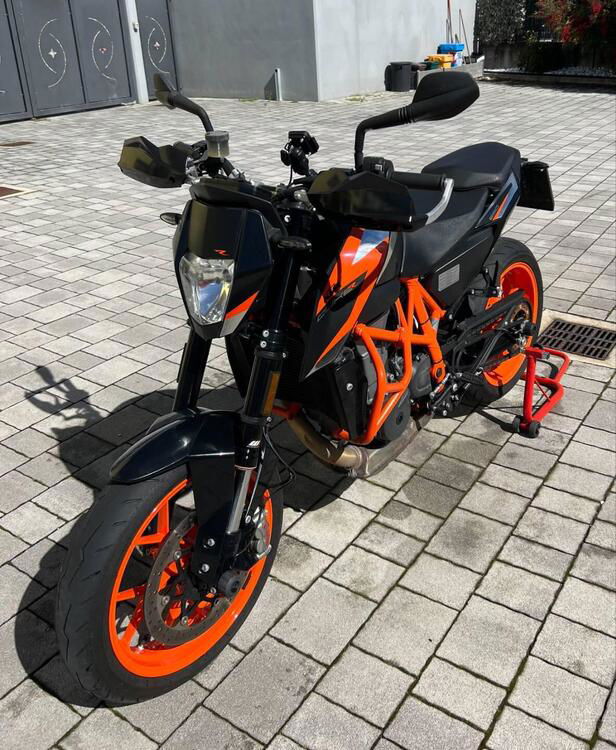 KTM 690 Duke R (2016 -17)