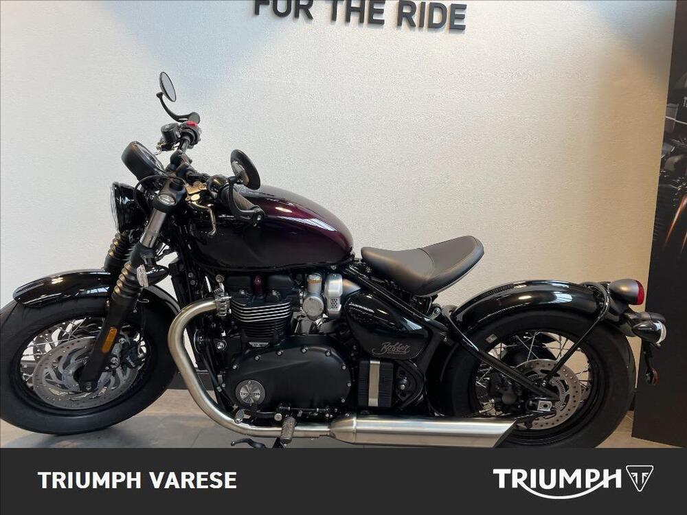 Triumph Bonneville Bobber 1200 Stealth edition (2024)