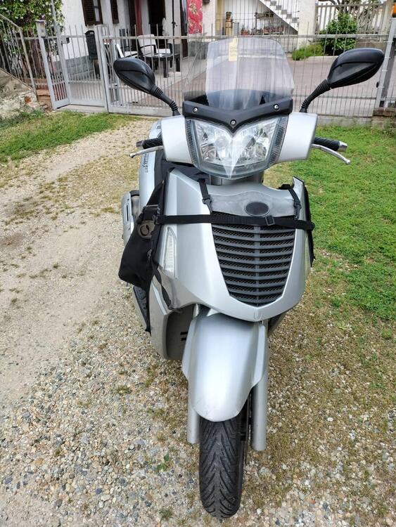 Kymco People 250 S (2)