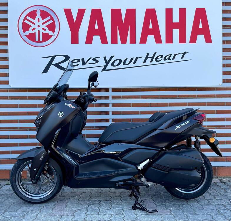 Yamaha X-Max 300 Tech Max (2021 - 24) (2)