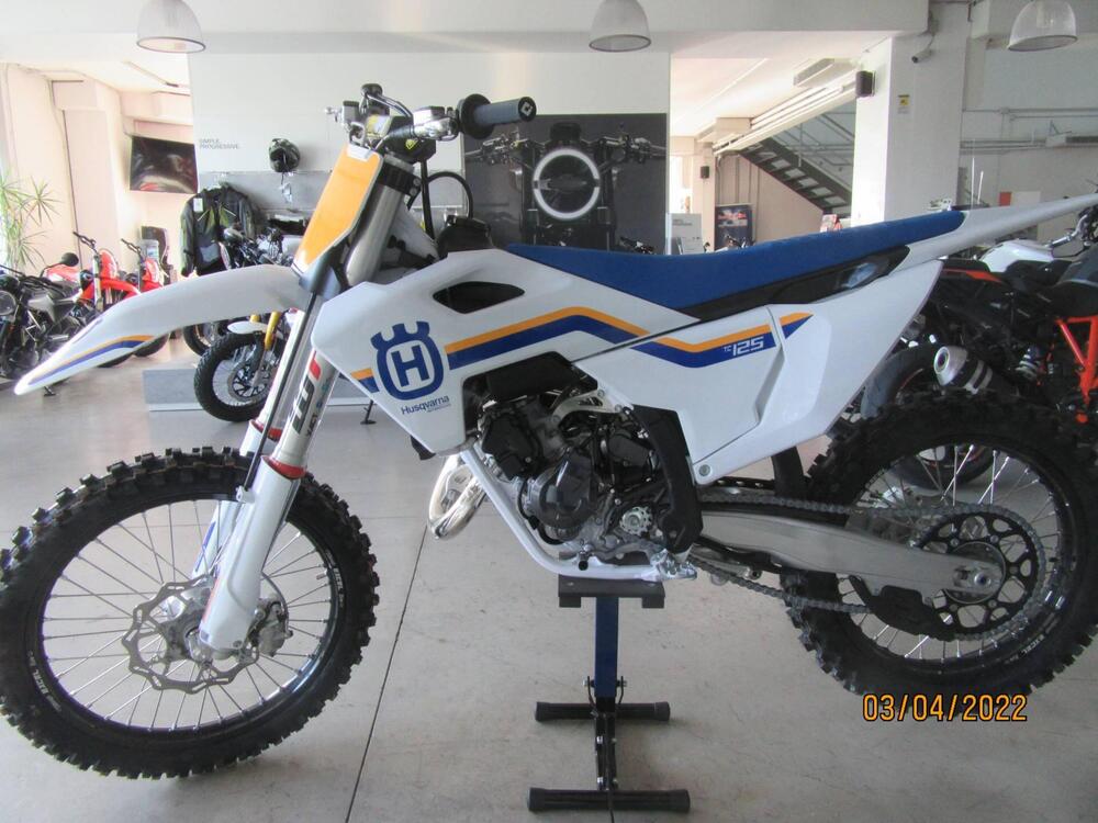 Husqvarna TC 125 (2023) (2)