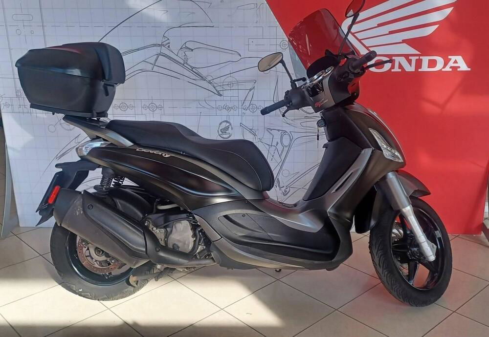 Piaggio Beverly 350 ABS (2016 - 20) (2)