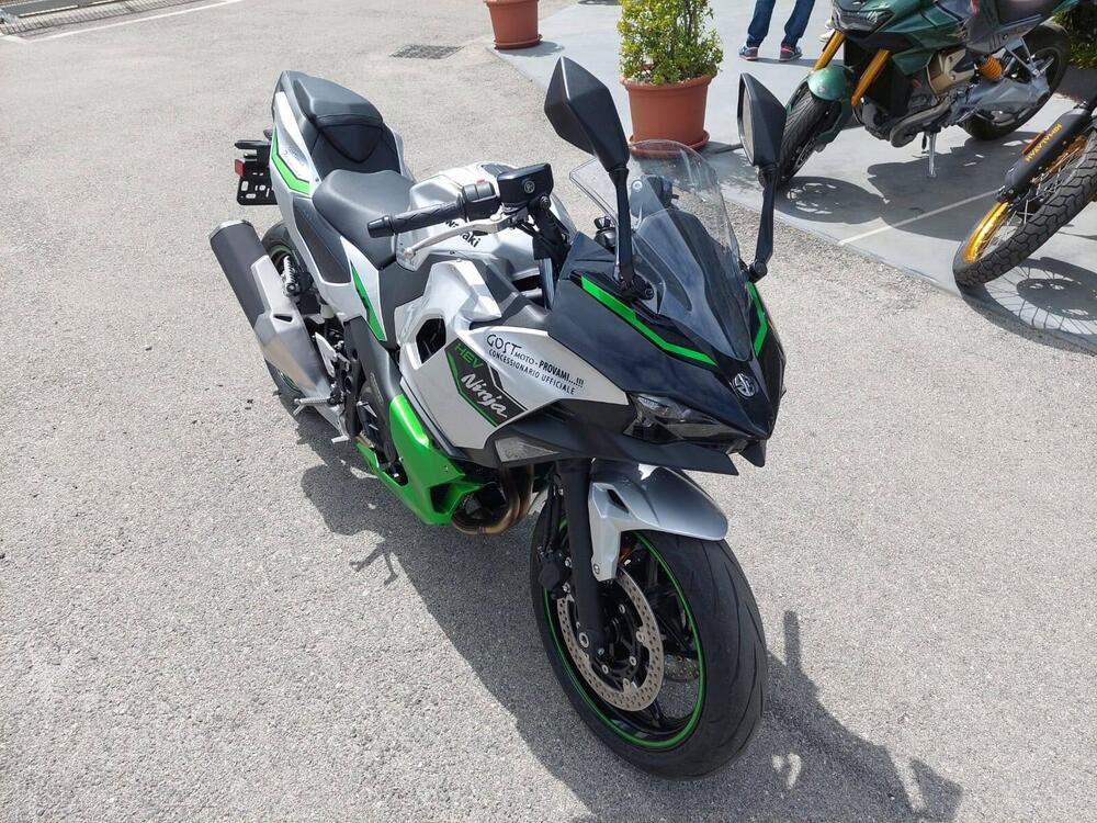 Kawasaki Ninja 7 Hybrid (2024) (4)