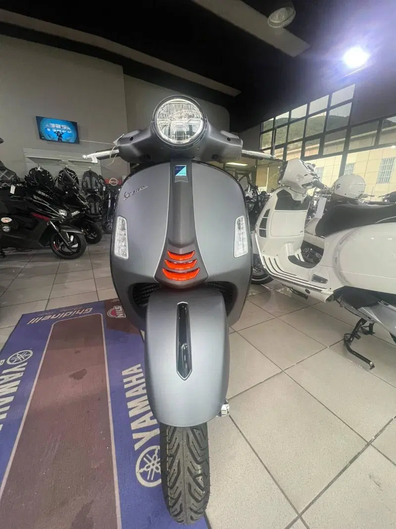 Vespa GTS 310 Supersport (2025 - 26) (2)