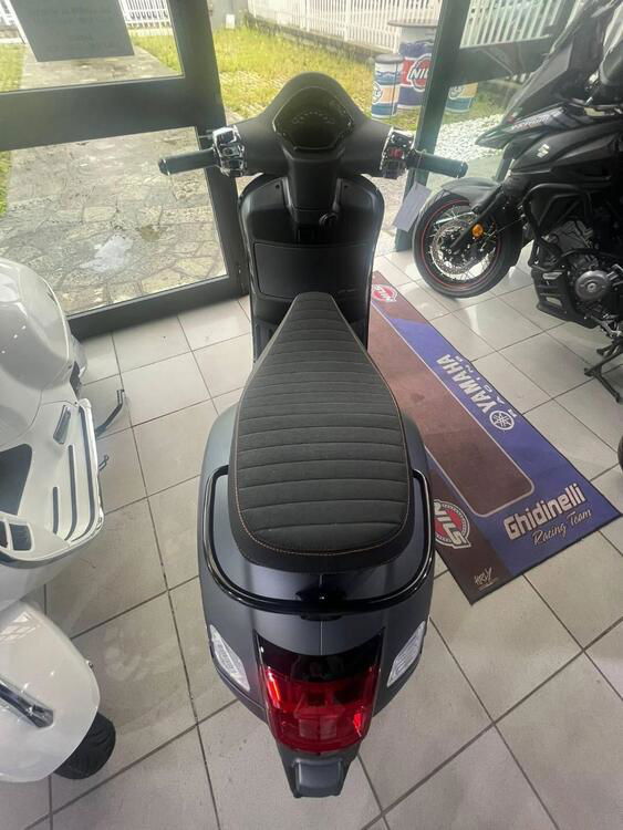 Vespa GTS 300 Super Sport (2023 - 24) (3)