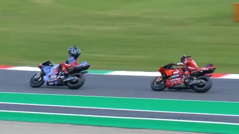 MotoGP 2024. GP d'Italia. Alex Marquez manda a quel paese Pecco Bagnaia, la versione dei due piloti [VIDEO]