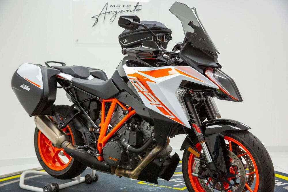 KTM 1290 Super Duke GT (2019 - 20) (2)