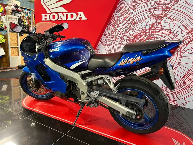 Kawasaki Ninja 900 ZX-9R (1998 - 01) (6)