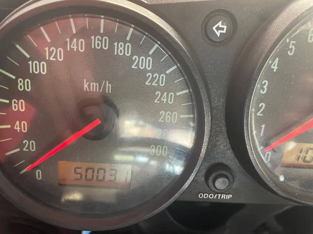 Kawasaki Ninja 900 ZX-9R (1998 - 01) (8)