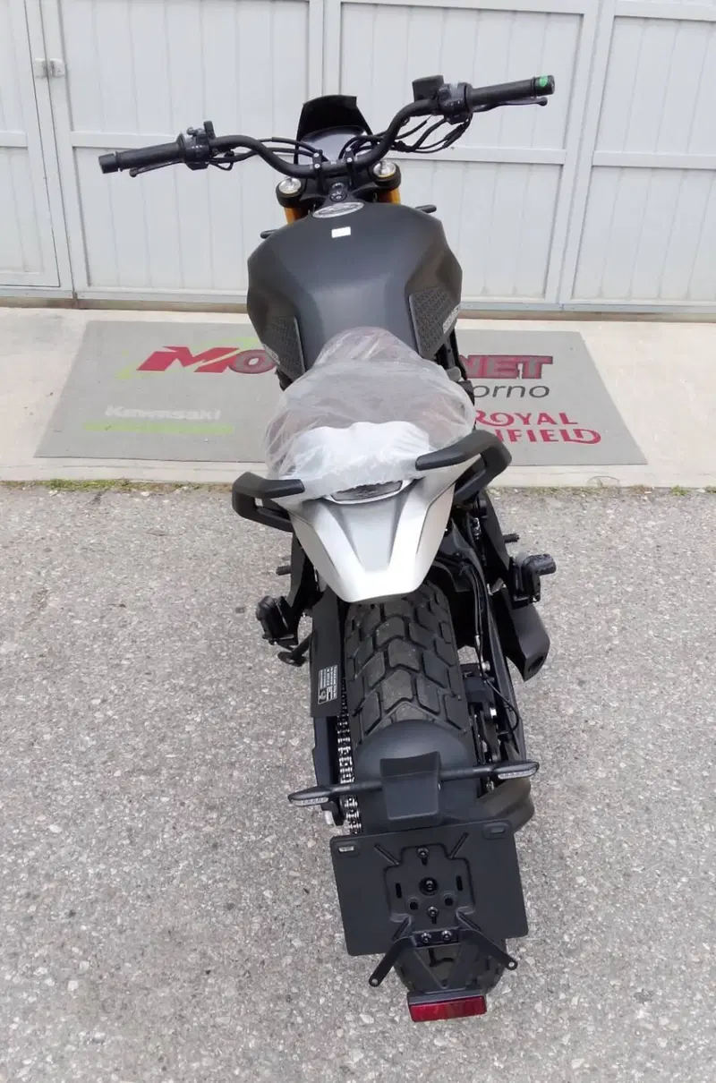 Moto Morini SEIEMMEZZO SCR (2022 - 26) (6)