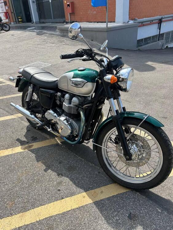 Triumph Bonneville 800 (2000 - 01) (4)