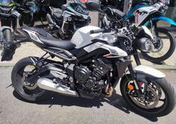 Triumph Street Triple 765 R (2023 - 24) usata