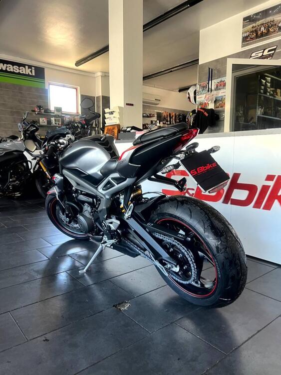 Triumph Street Triple RS (2020 - 22) (2)