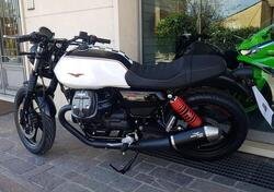 Moto Guzzi V7 Stone Ten (2024) nuova