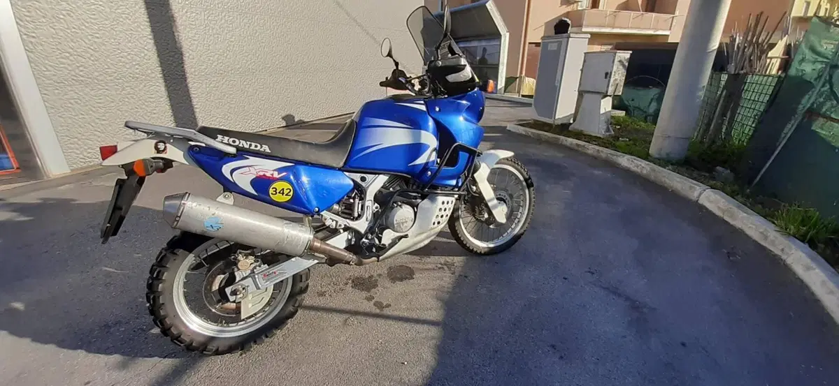 Honda Africa Twin XRV 750 (1996 - 02) (7)