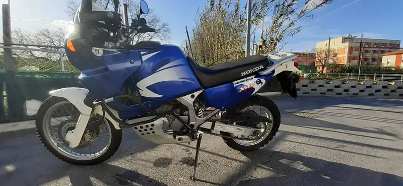 Honda Africa Twin XRV 750 (1996 - 02) (8)