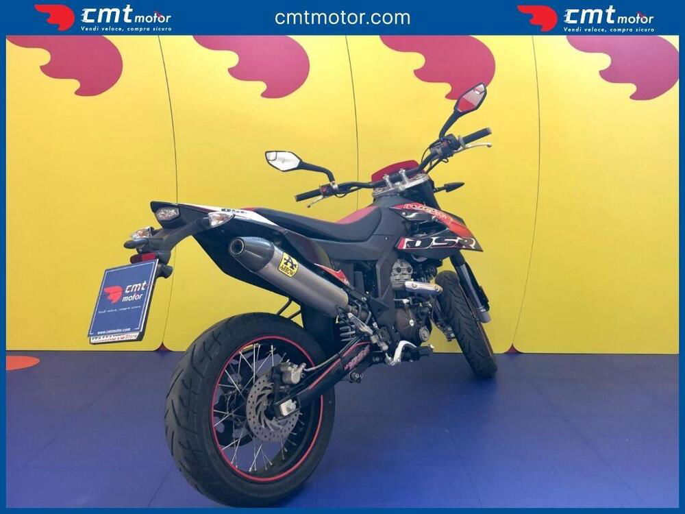 Um Italia DSR 125 SM (2019 - 22) (4)