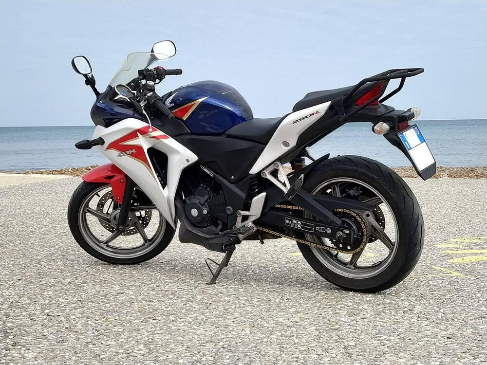 Honda CBR 250 R (2010 - 14) (4)