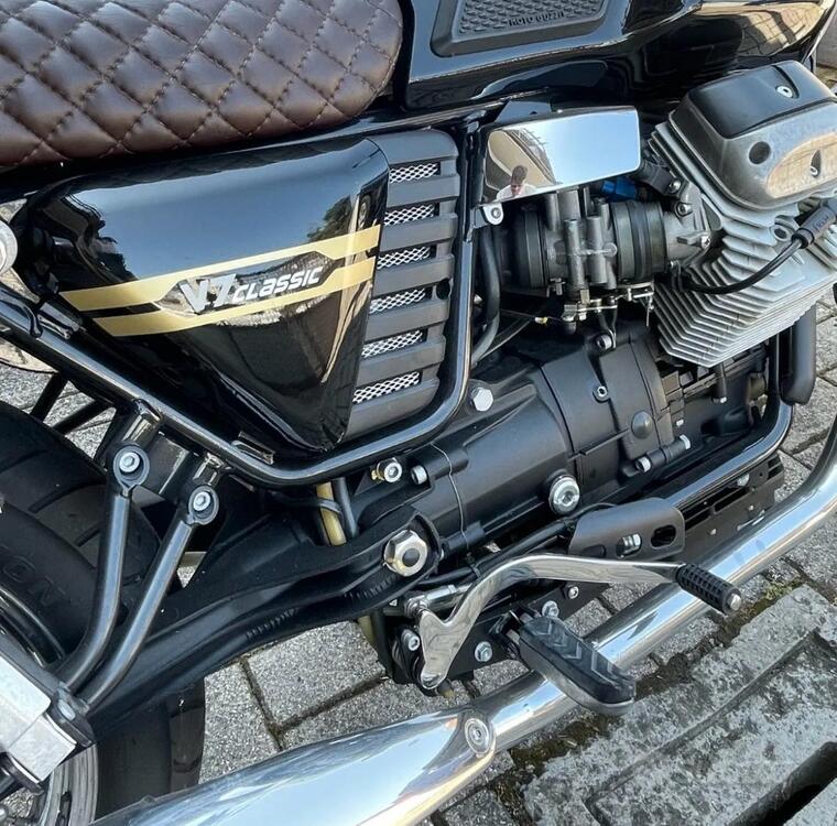 Moto Guzzi V7 Classic (2008 - 12) (3)