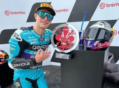 MotoGP 2024. GP d'Italia. Moto3: David Alonso &egrave; il dominatore, gara ridotta per l'incidente Farioli-Zurutuza