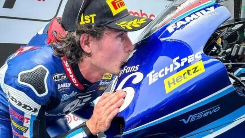MotoGP 2024. GP d'Italia. Moto2: vittoria e rimonta nel mondiale di Joe Roberts, settimo Celestino Vietti, migliore degli italiani