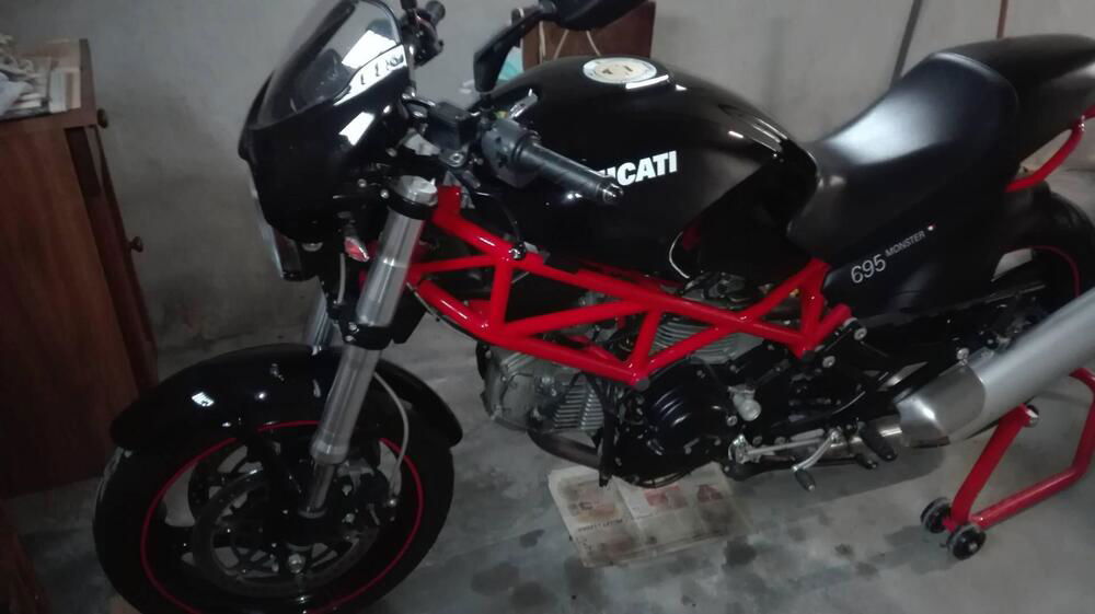 Ducati Monster 695 (2006 - 08) (5)