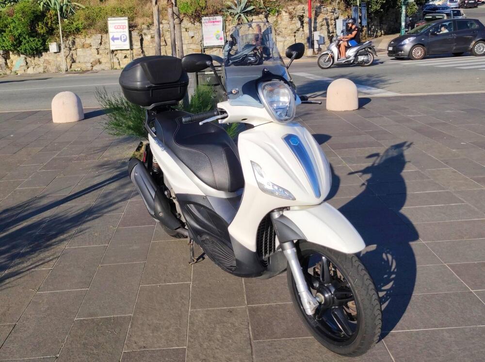 Piaggio Beverly 350 SportTouring ie ABS (2011 - 17) (4)