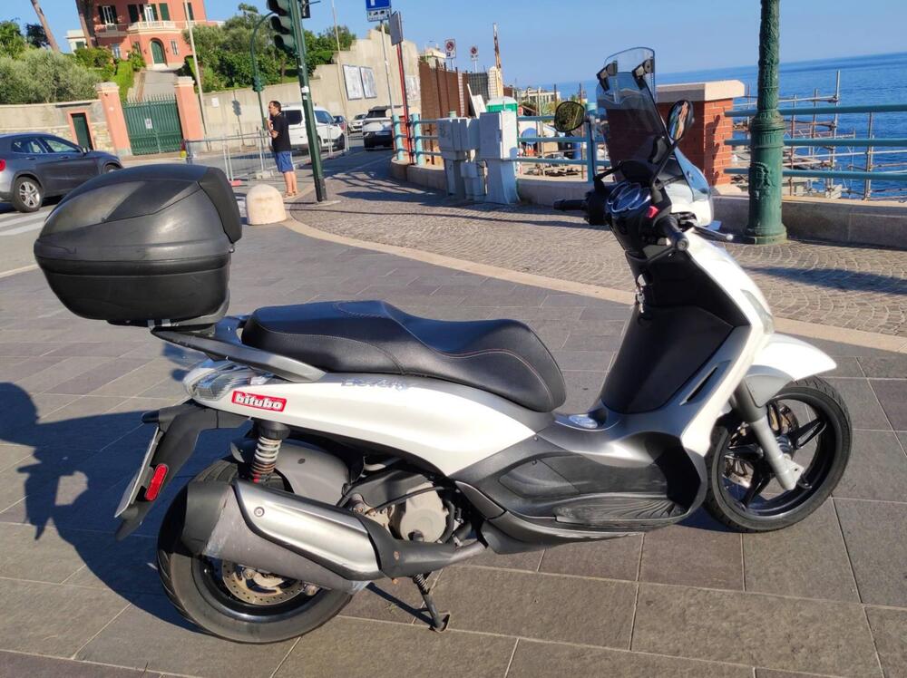 Piaggio Beverly 350 SportTouring ie ABS (2011 - 17) (5)