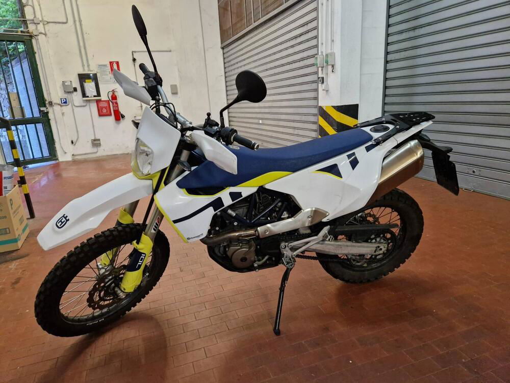 Husqvarna 701 Enduro (2022) (3)