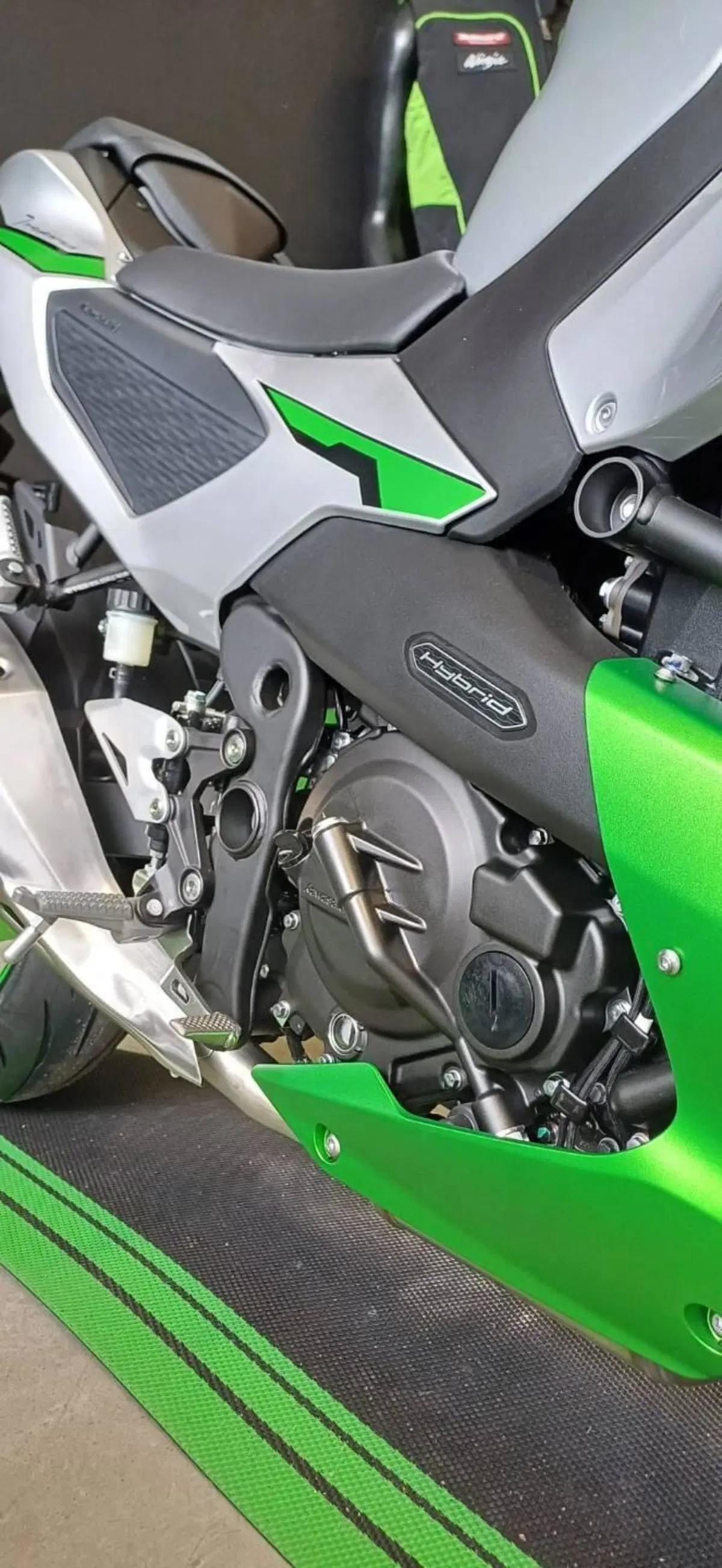 Kawasaki Ninja 7 Hybrid (2024 - 26) (3)