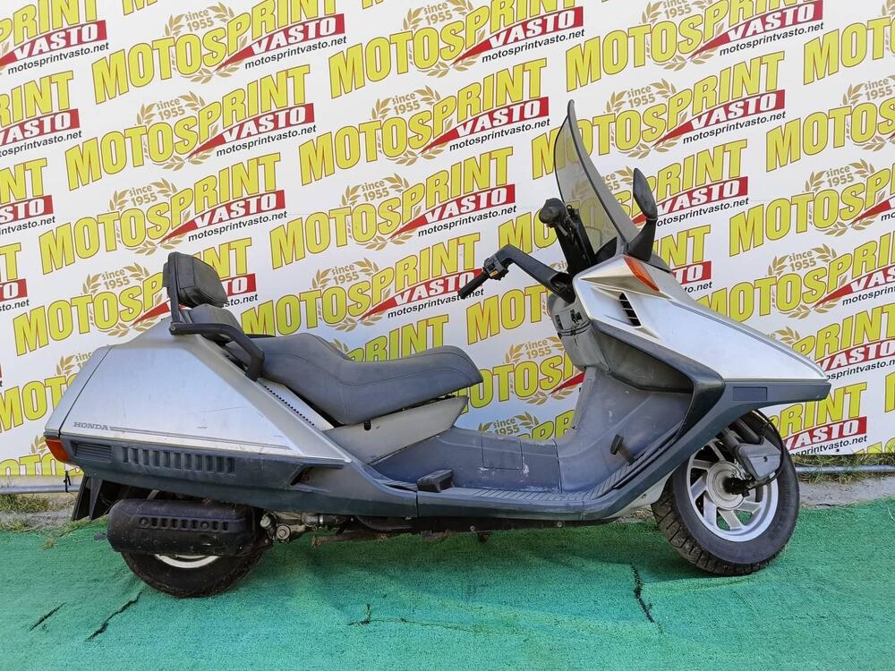 Honda CN 250 (4)