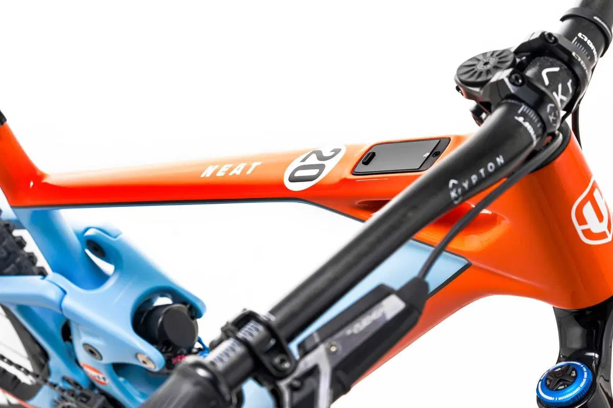 Solo 50 pezzi per la Mondraker NEAT Unlimited Gulf in edizione limitata (4)