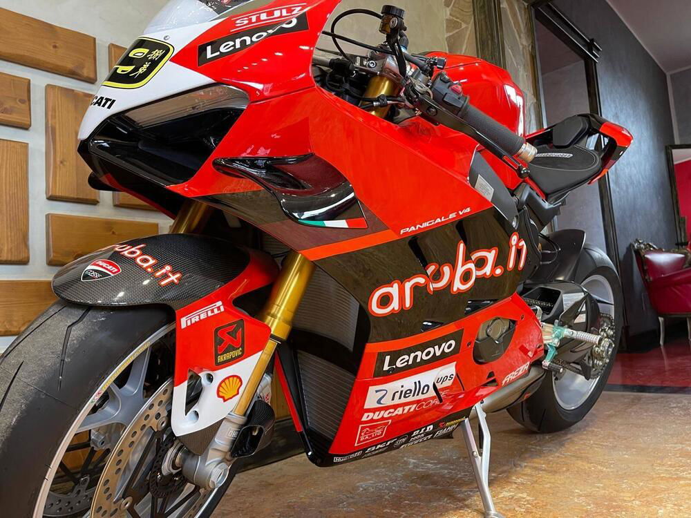 Ducati Panigale V4 Bautista 2023 World Champion Replica (2024) (5)