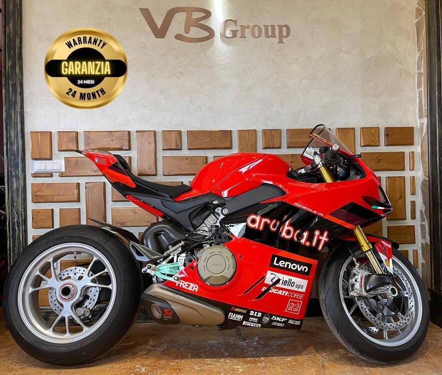 Ducati Panigale V4 Bautista 2023 World Champion Replica (2024) (3)