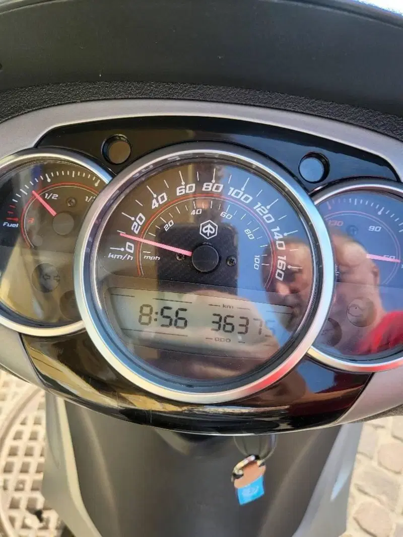 Piaggio Beverly 350 SportTouring ie (2011 - 15) (4)