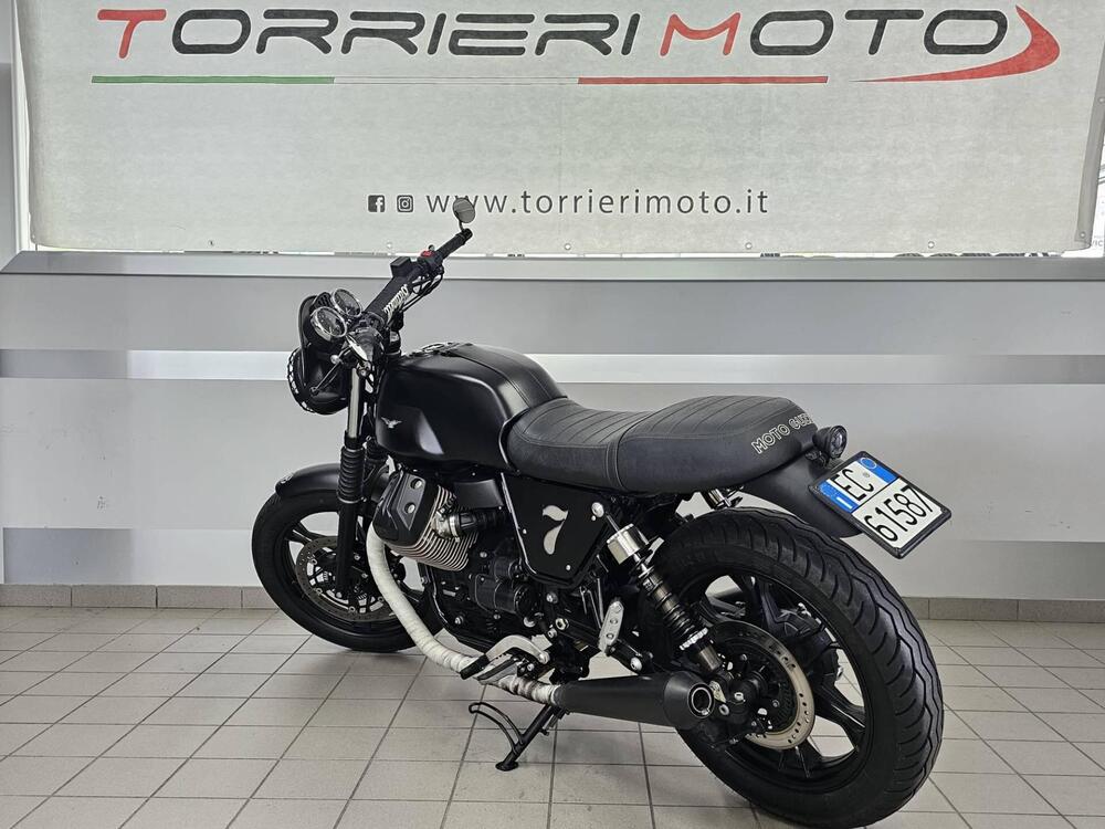 Moto Guzzi V7 II Stone (2015 - 17) (5)