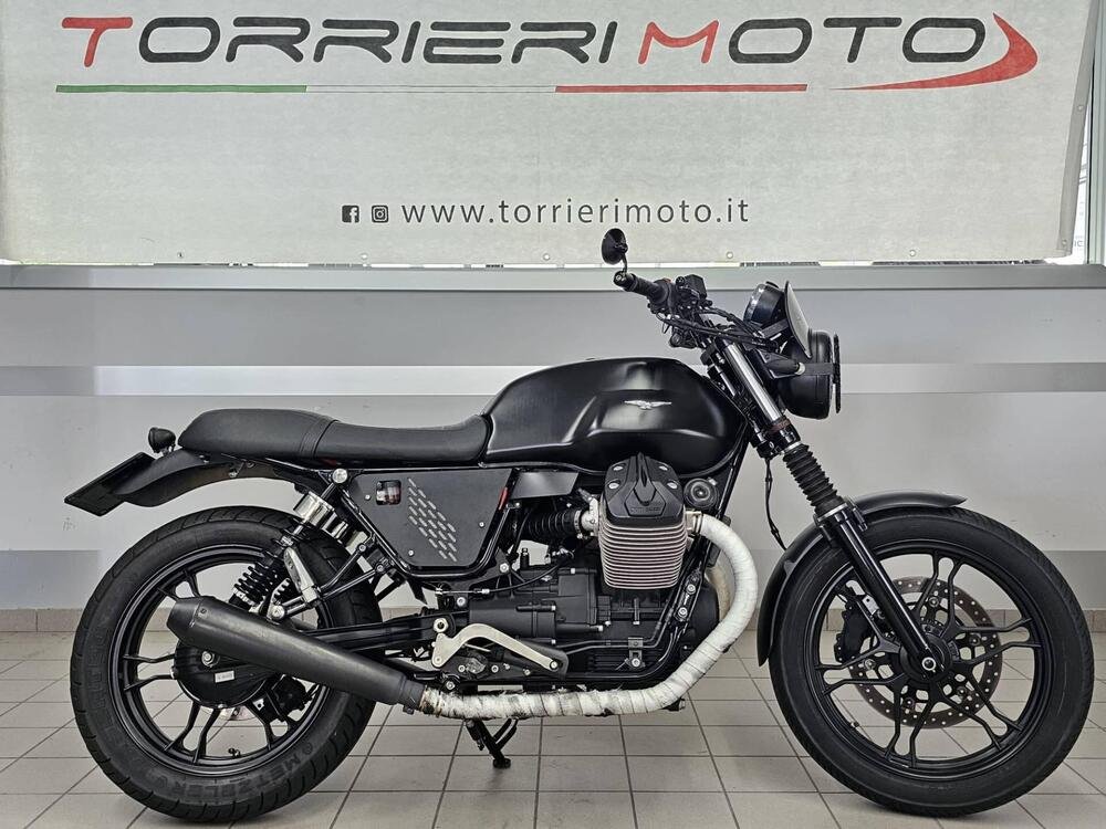 Moto Guzzi V7 II Stone (2015 - 17) (3)