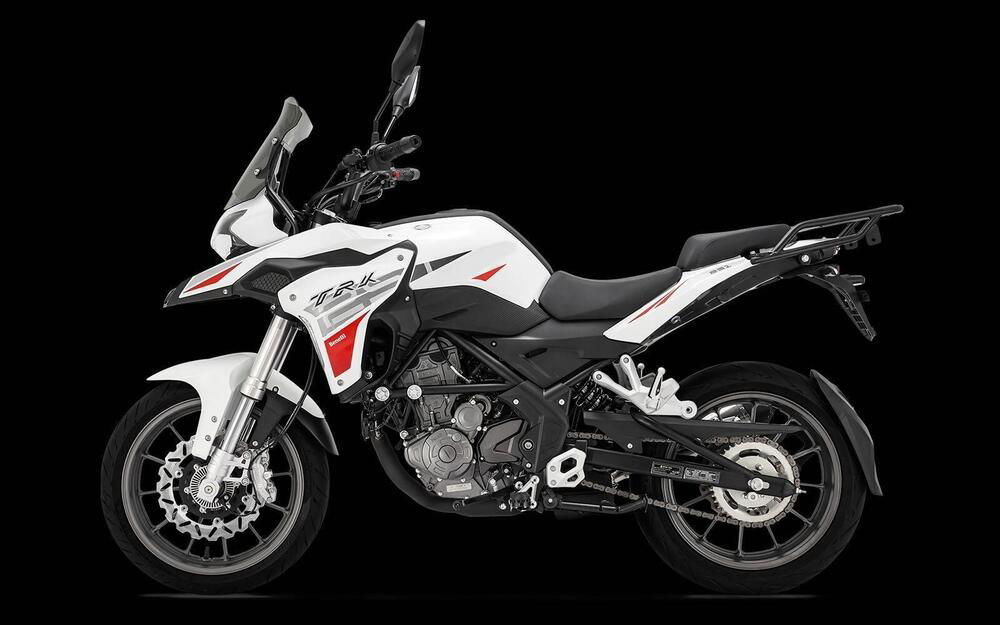 Benelli TRK 251 (2022 - 24) (2)