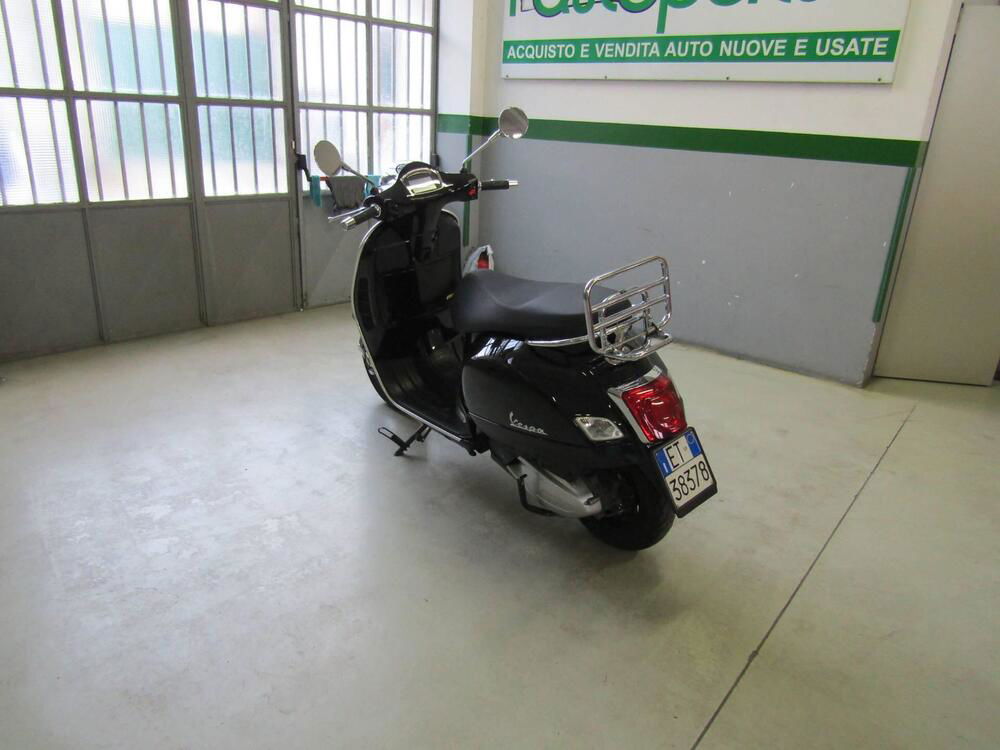 Vespa GTS 300 Super Tech (2023 - 24) (3)