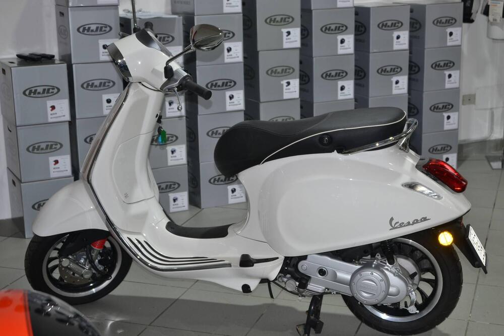 Vespa Sprint 50 4T 3V (2018 - 20) (2)