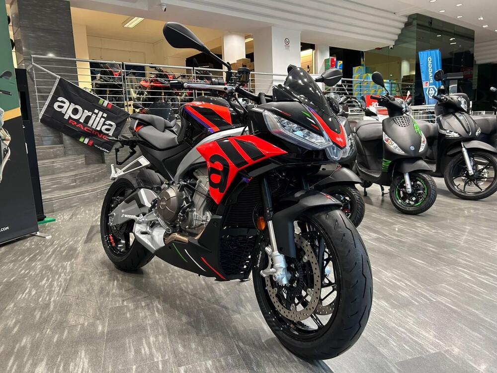 Aprilia Tuono 660 Factory (2022 - 24) (3)