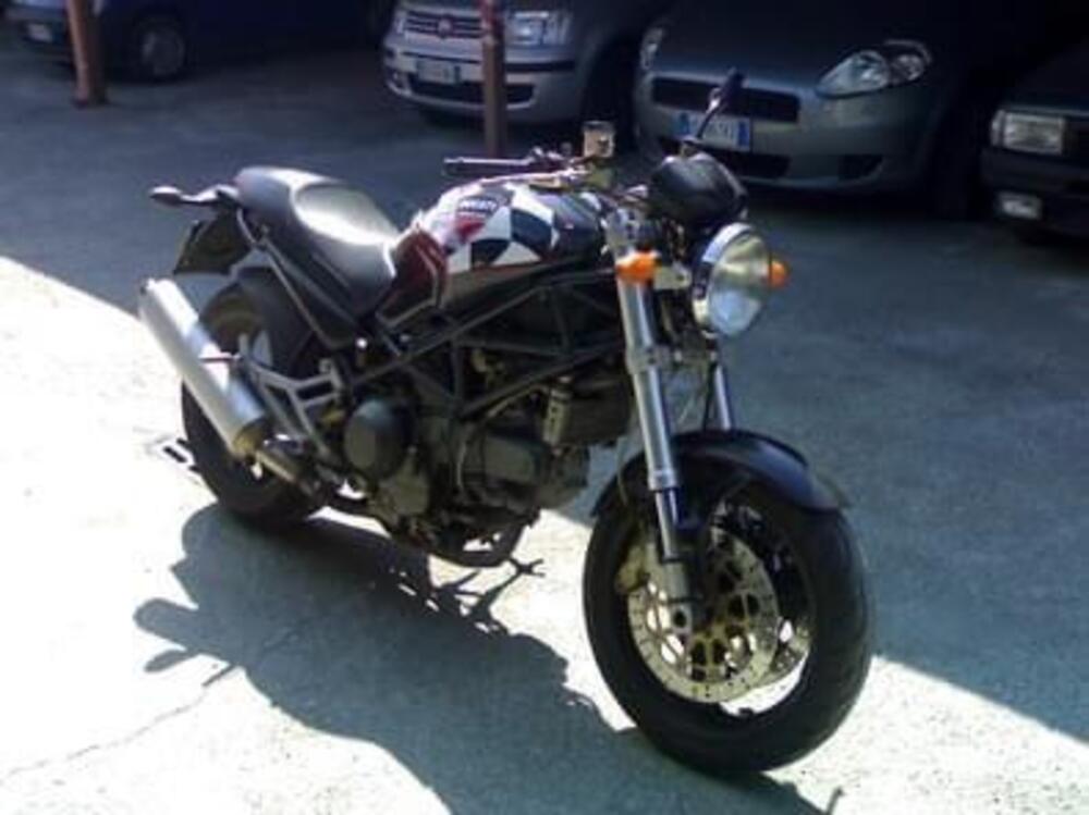 Ducati Monster 900 Dark I.E. (1999 - 02) (3)