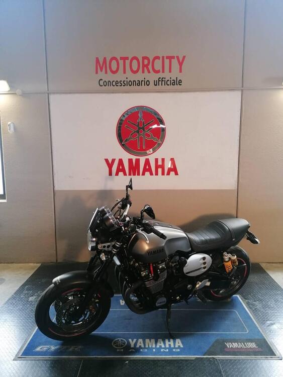 Yamaha XJR 1300 (2015 - 17) (3)