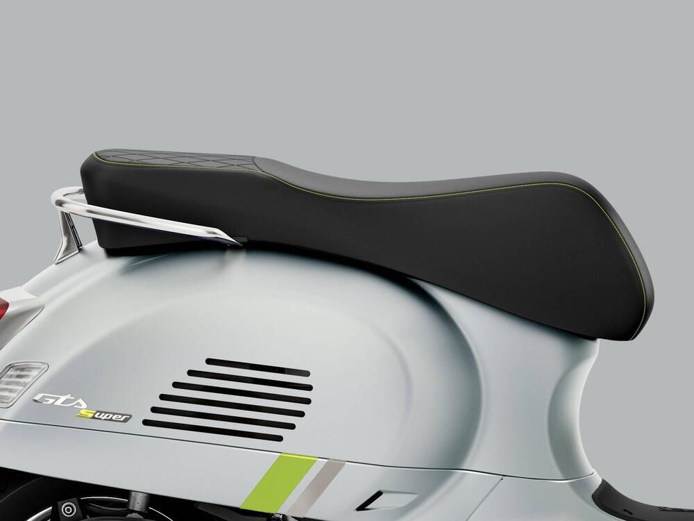 Vespa GTS 300 Super Tech (2023 - 24) (3)