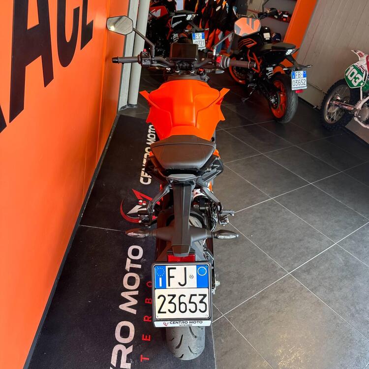 KTM 390 Duke (2024) (2)