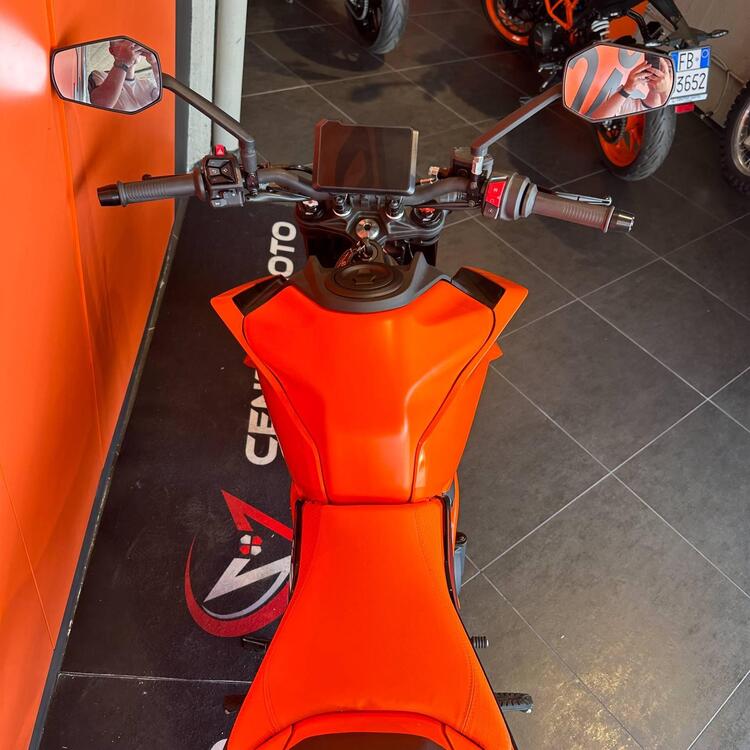 KTM 390 Duke (2024) (3)