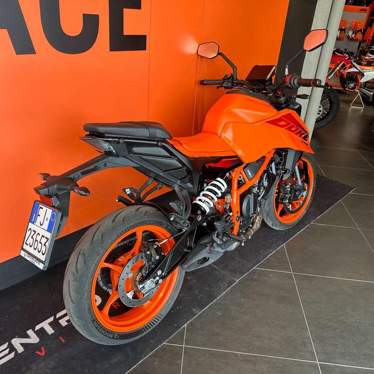 KTM 390 Duke (2024) (5)