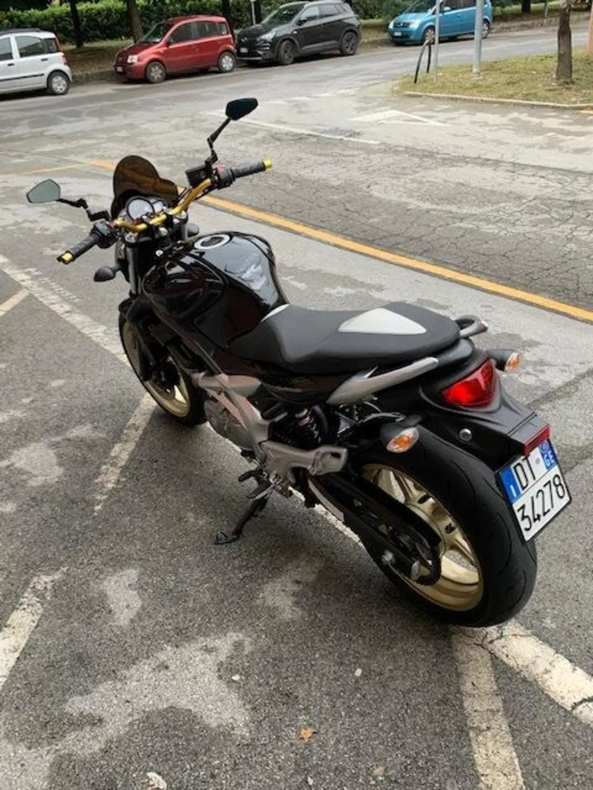 Suzuki Gladius 650 SFV (2009 - 15) (5)