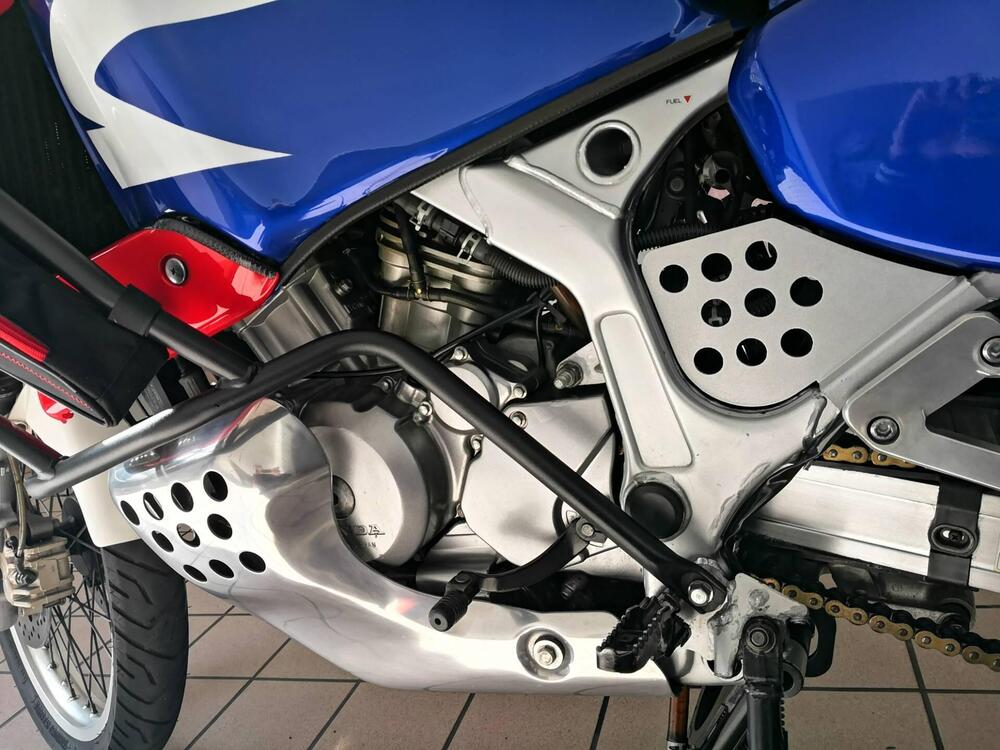 Honda Africa Twin XRV 750 (1996 - 02) (4)